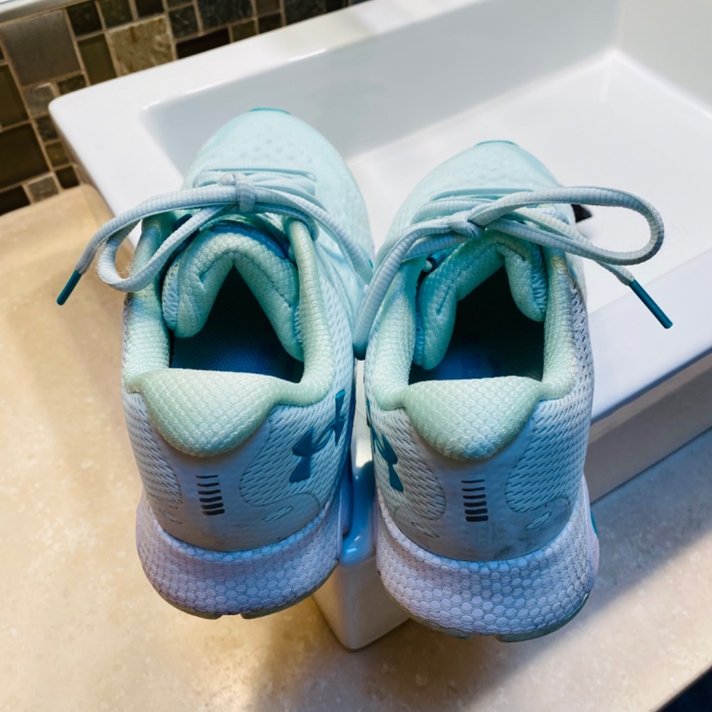 Under Armour HOVR INFINITE Women’s Tennis Shoes - Picture 4 of 7